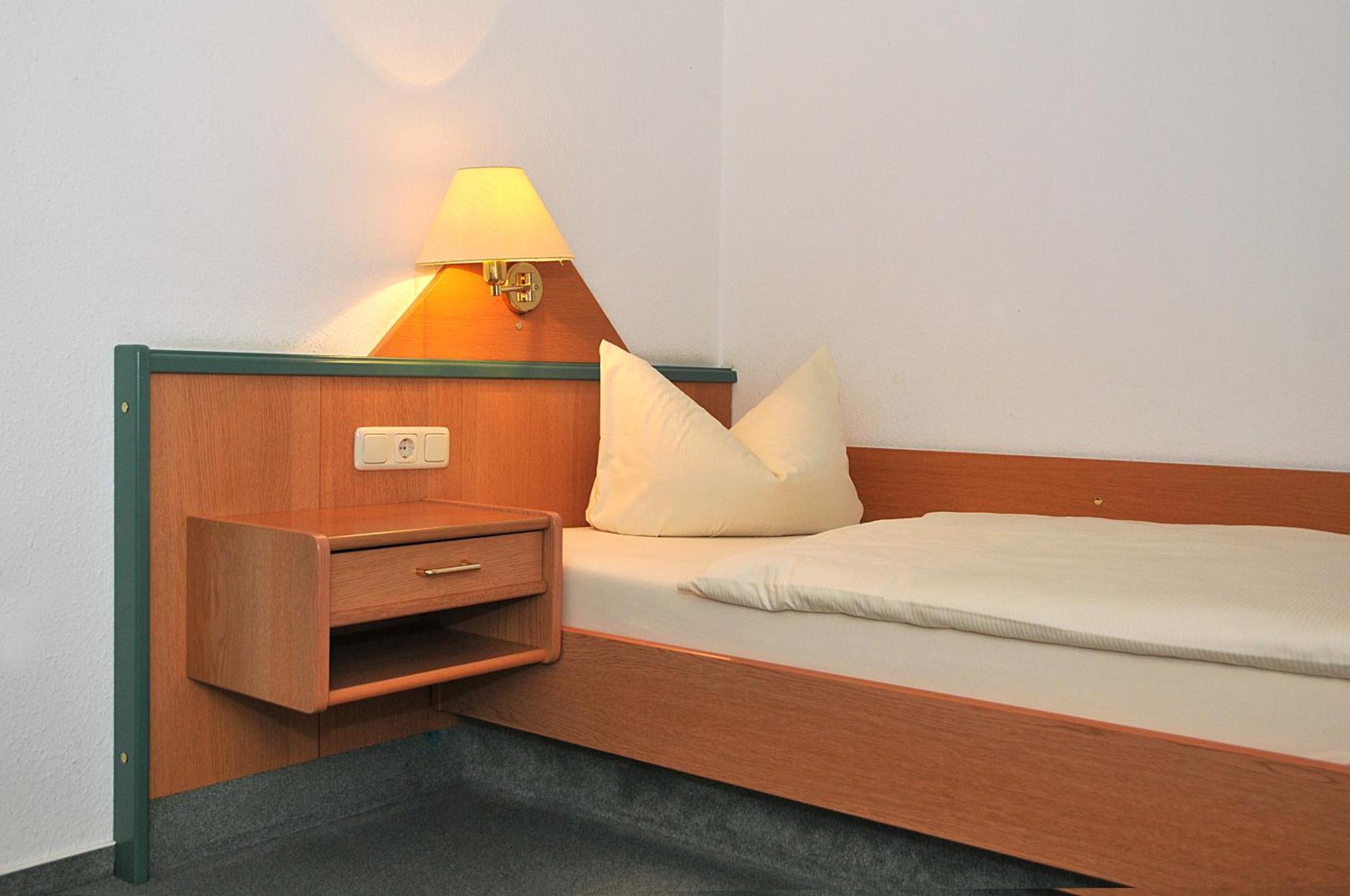 Hotel Friesen Вердау Экстерьер фото