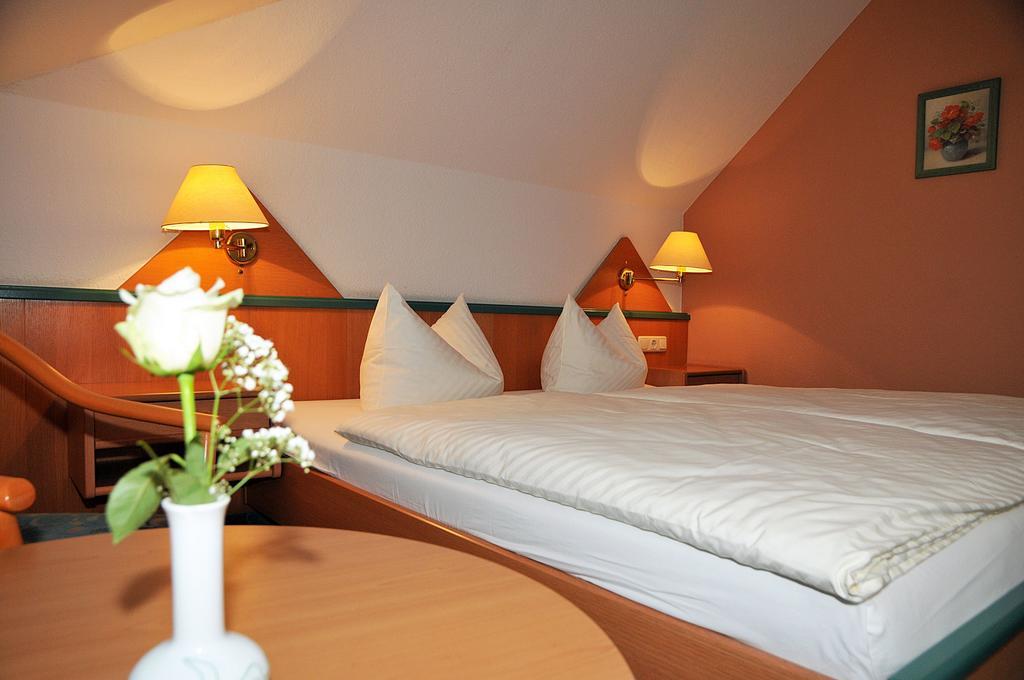 Hotel Friesen Вердау Экстерьер фото